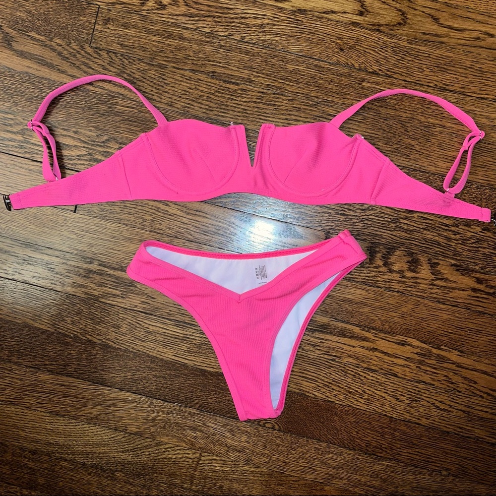 Sunny Bunny neon pink bikini